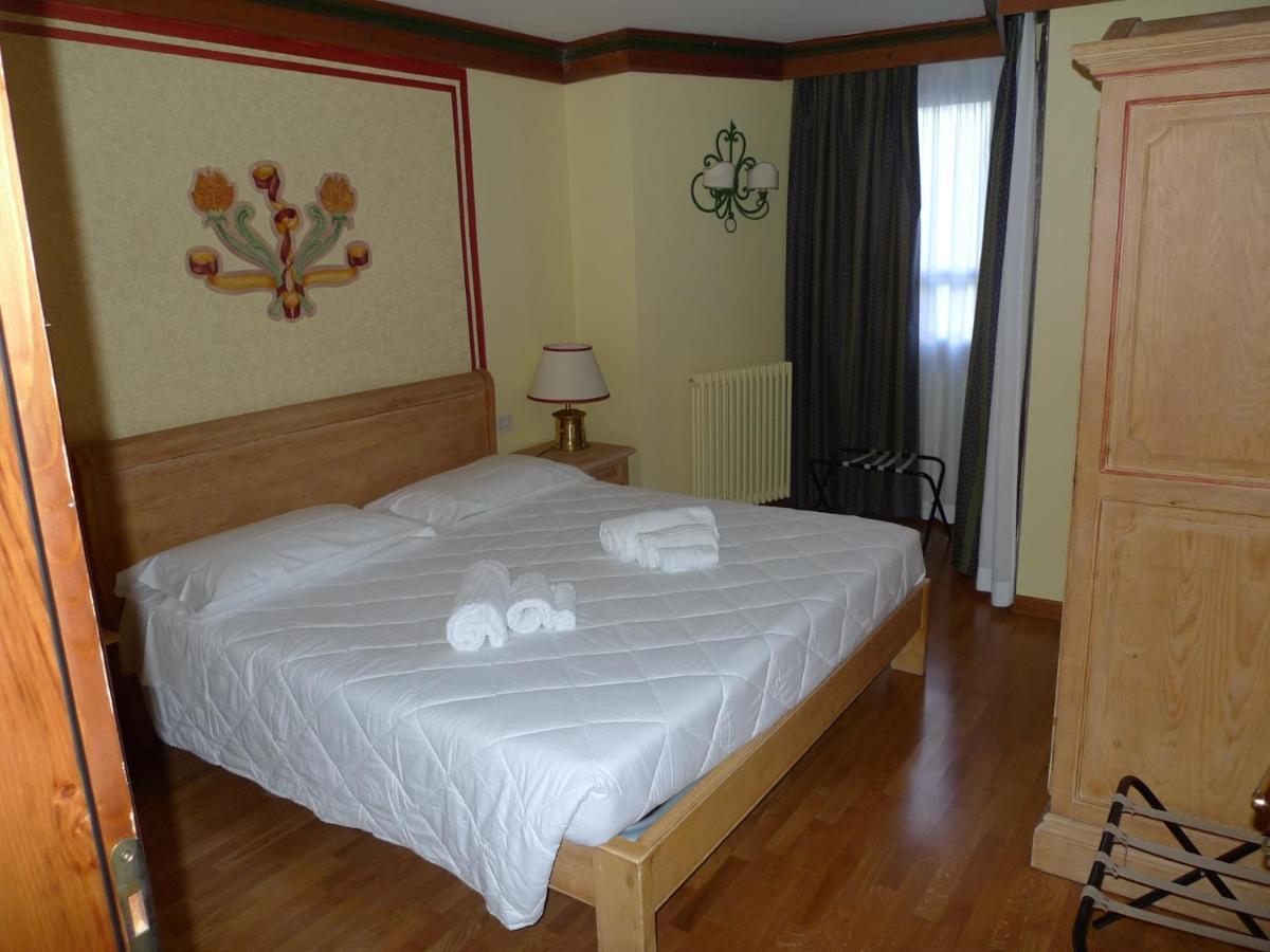 Rta Hotel Catturani Madonna Kültér fotó