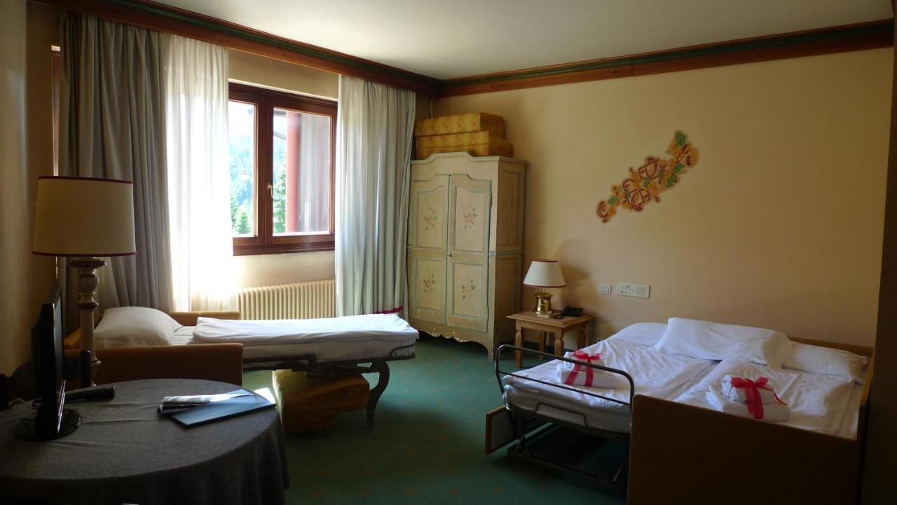 Rta Hotel Catturani Madonna Kültér fotó