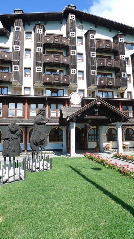 Rta Hotel Catturani Madonna Kültér fotó