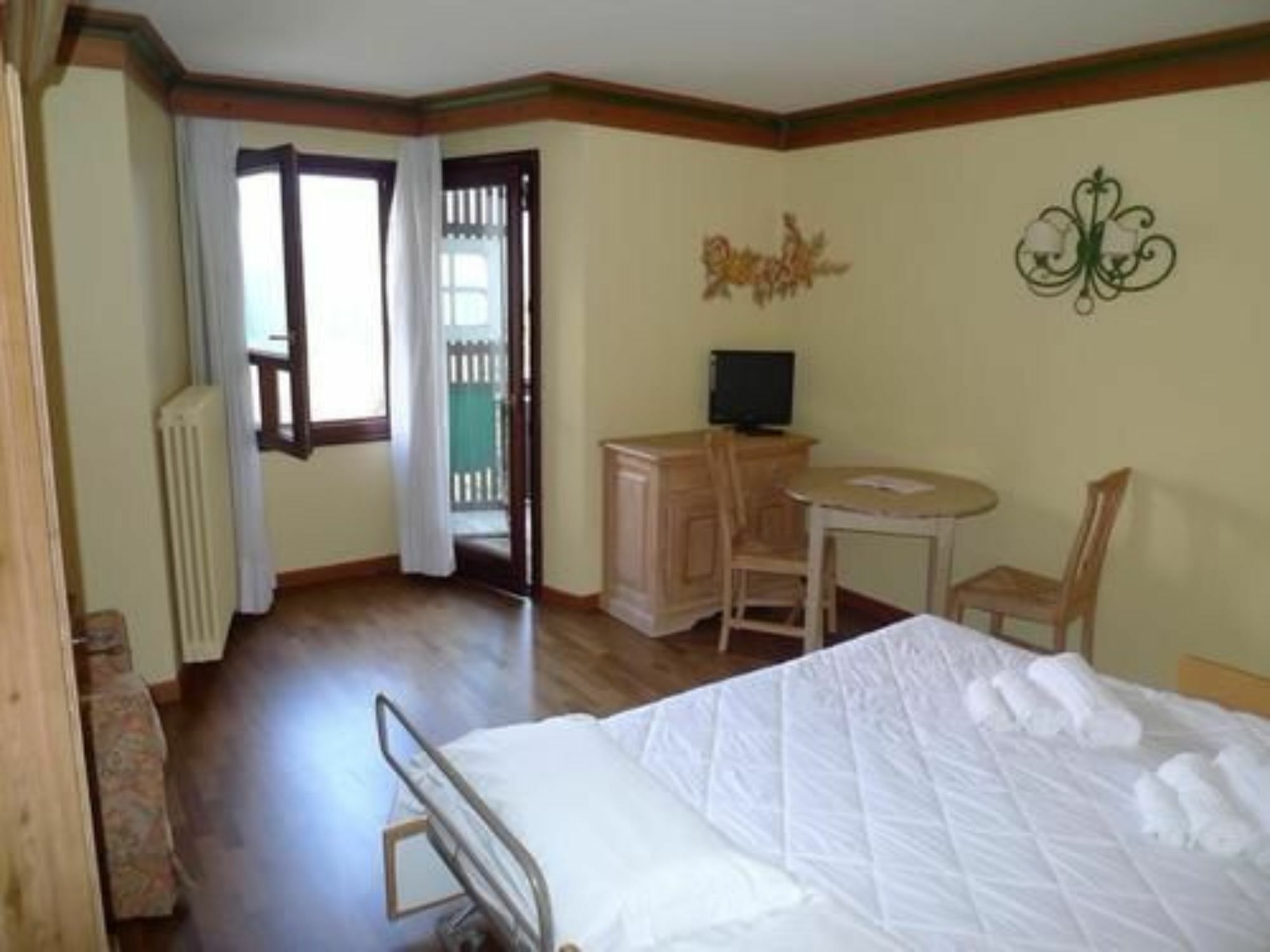 Rta Hotel Catturani Madonna Kültér fotó