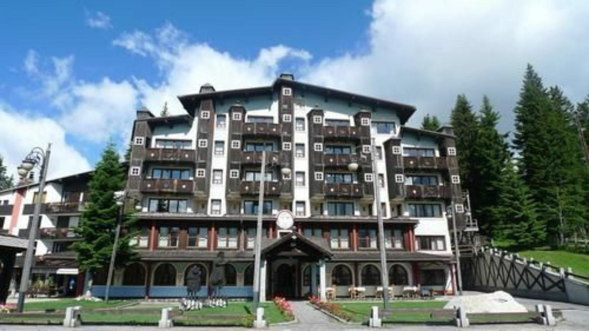 Rta Hotel Catturani Madonna Kültér fotó